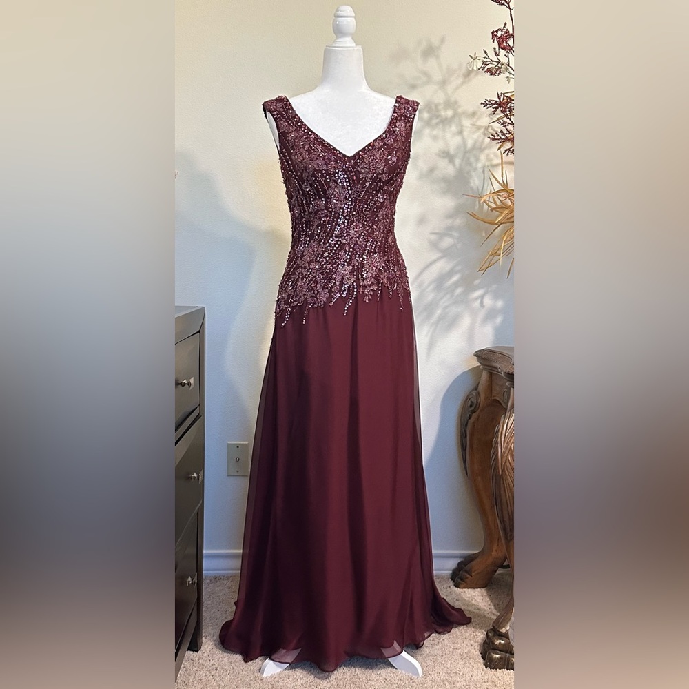 Elegant Burgundy Sequin Evening Gown